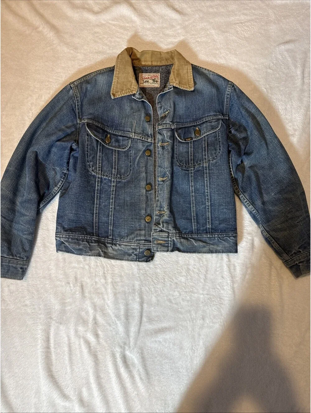 Lee this vintage